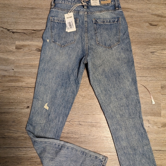 Nwt's, BlankNYC highrise boyfriend 25x32 retail $140 - Picture 4 of 9